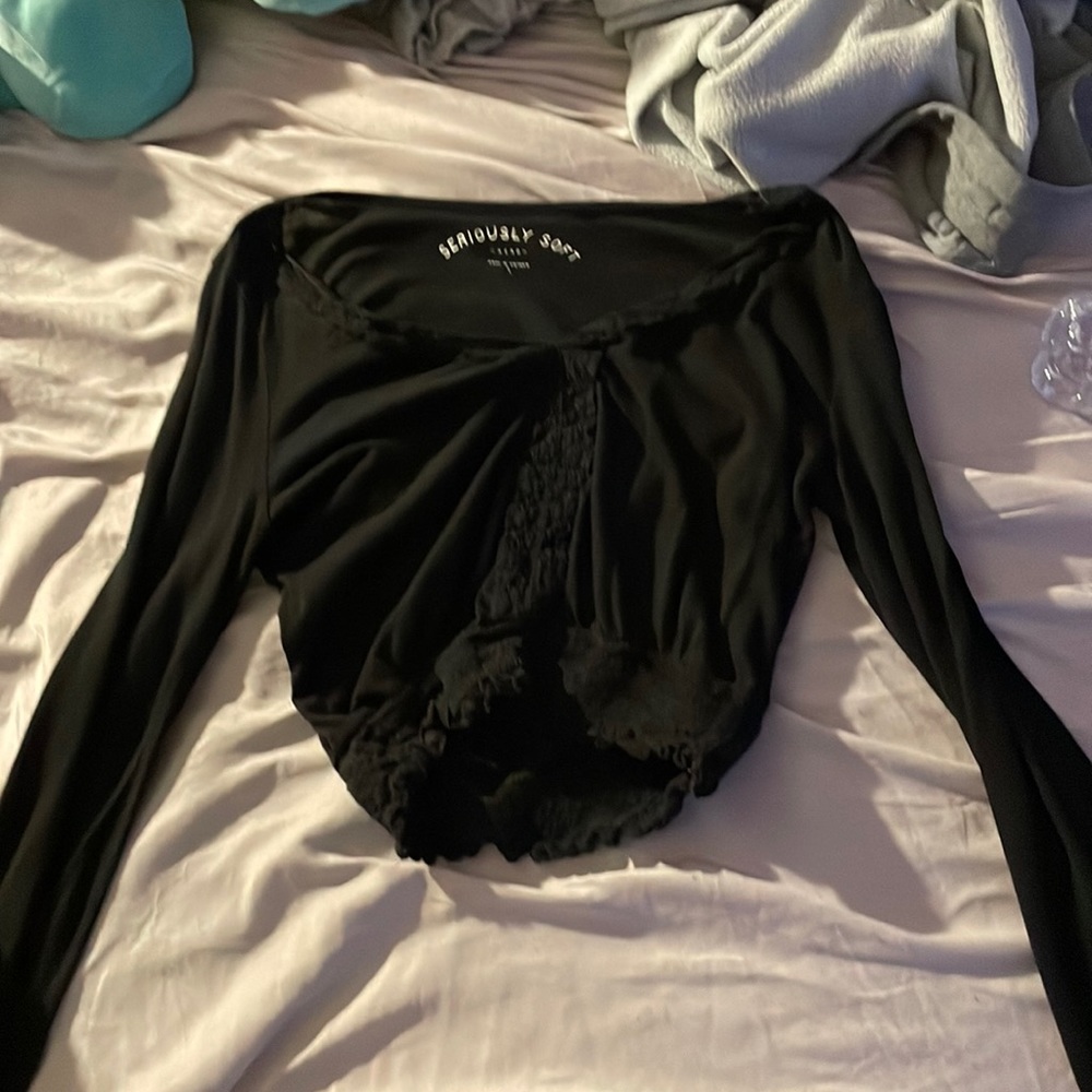 seriously soft aeropostale cropped ribbed at the bottom long sleeve